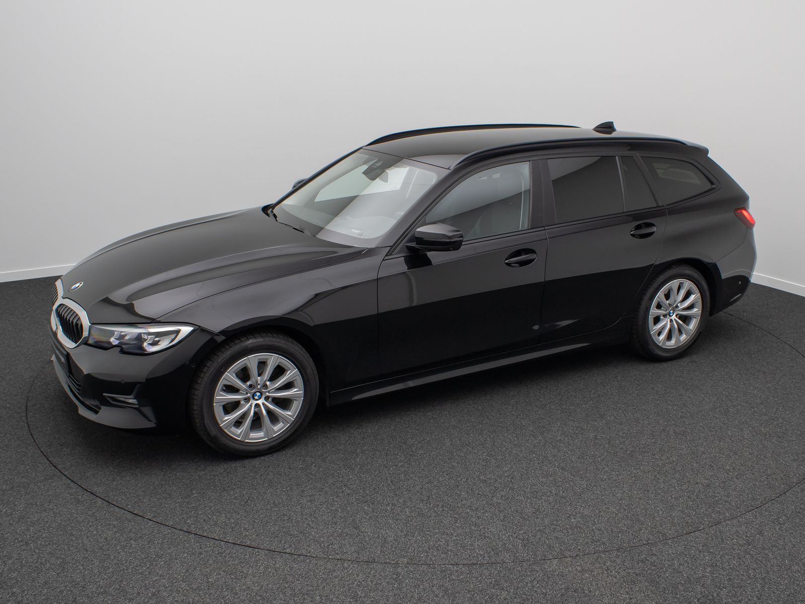 Fahrzeugabbildung BMW 320d HUD 360°DAB Leder Sport HiFi GeschwindigReg