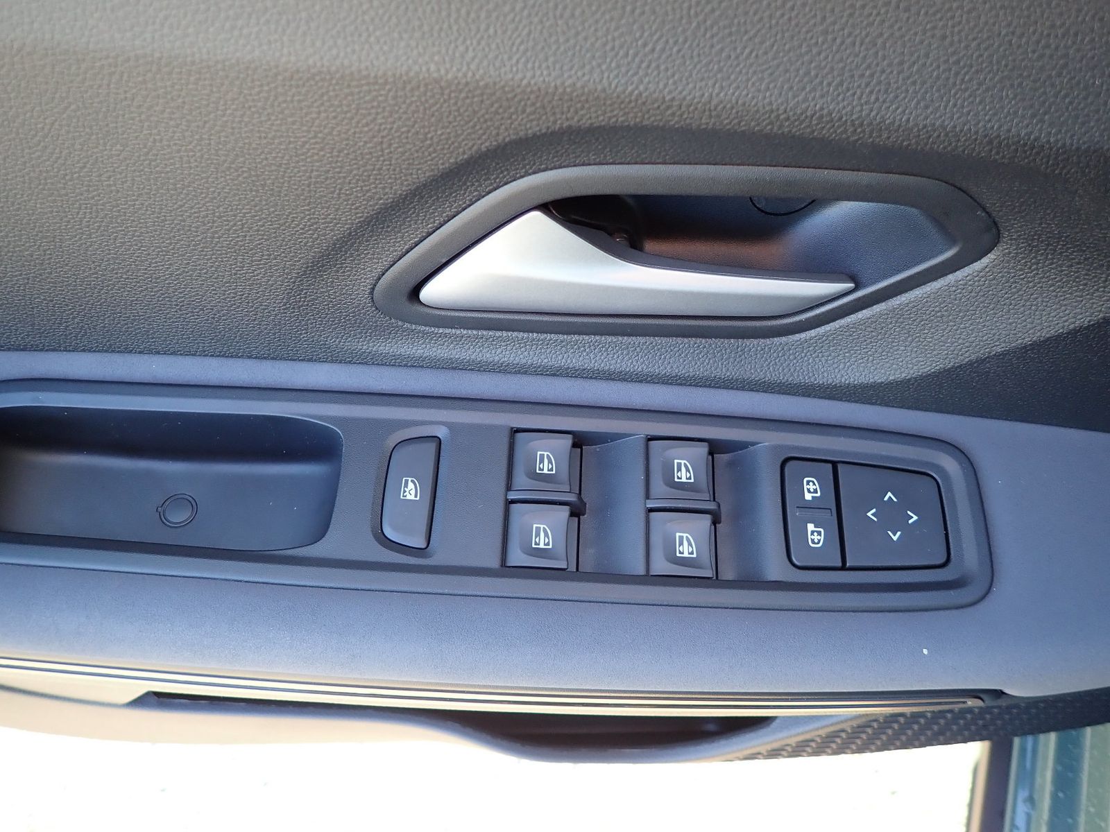 Fahrzeugabbildung Dacia Jogger TCe 110 EXTREME+/7-SITZ/SHZ/EPH/RFK/NAVI/