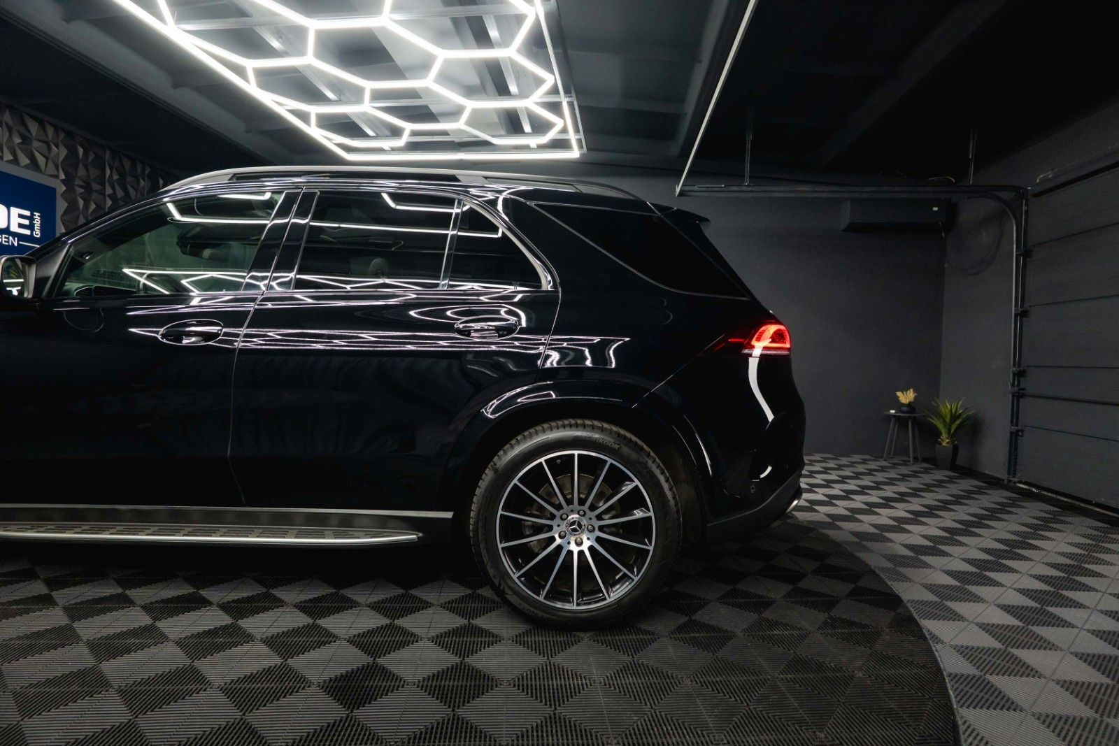 Fahrzeugabbildung Mercedes-Benz GLE 450 4Matic AMG NightPaket | Pano | ACC | LED