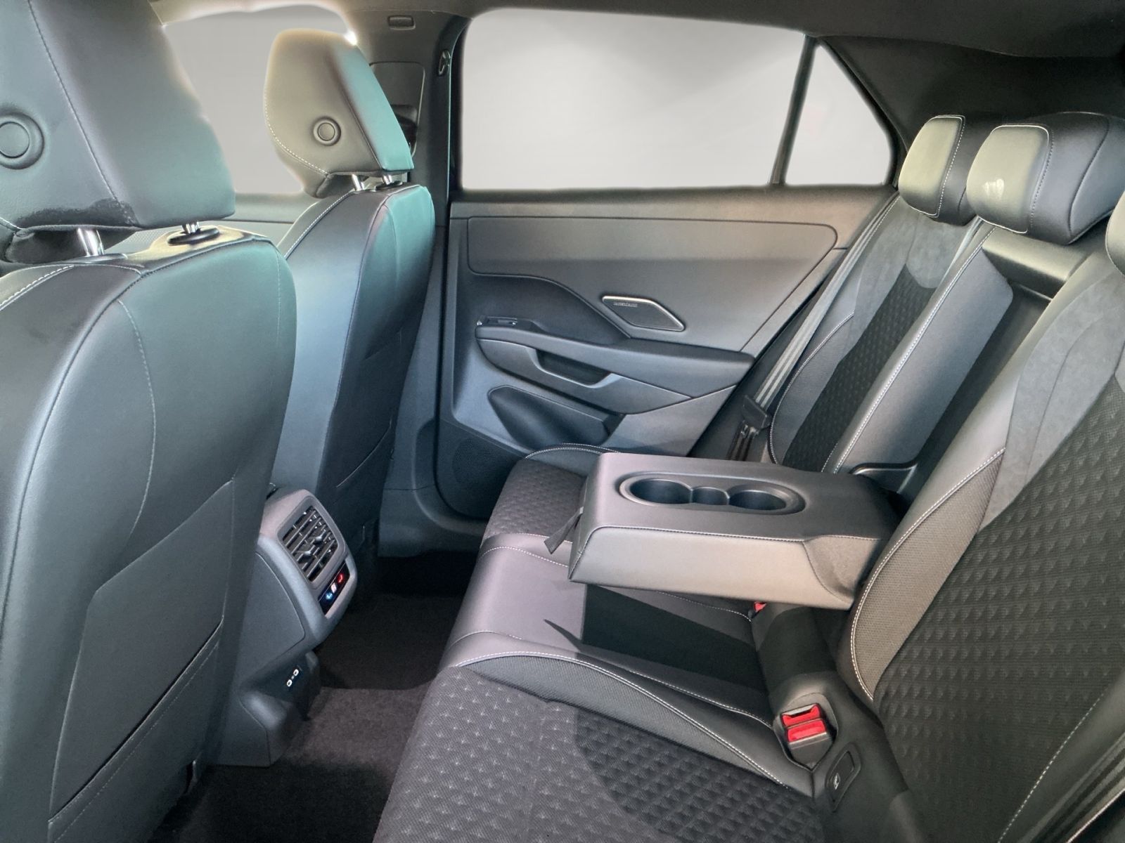 Volkswagen T-Roc - Bild 12