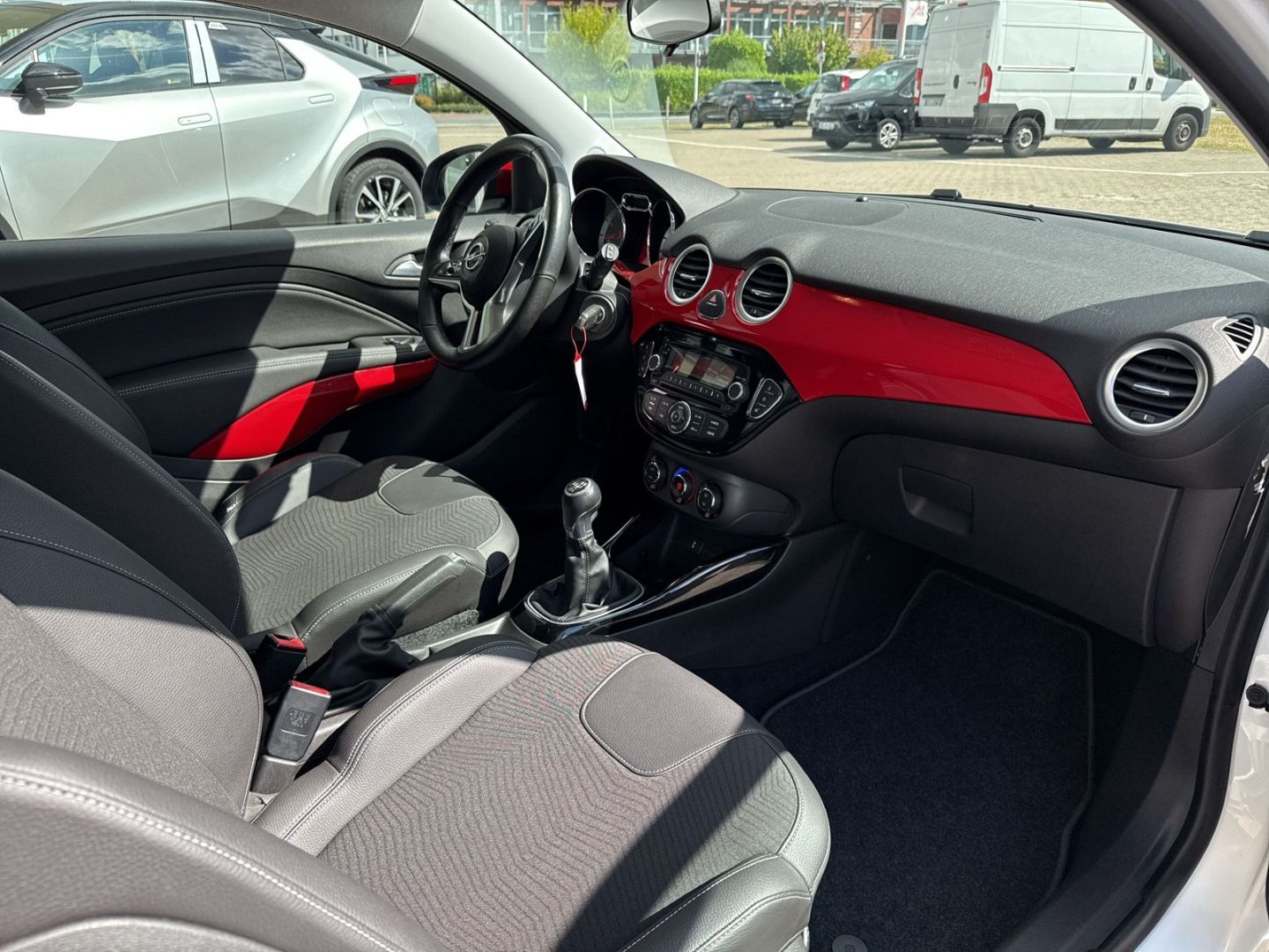 Fahrzeugabbildung Opel Adam Unlimited 1.4 Klimaautom SHZ LenkradHZG Tem