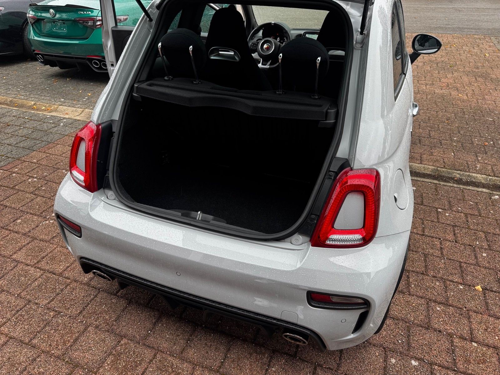 Fahrzeugabbildung Abarth 595 1.4 T-JET 145PS NAVI CAMPOVOLO GRAU