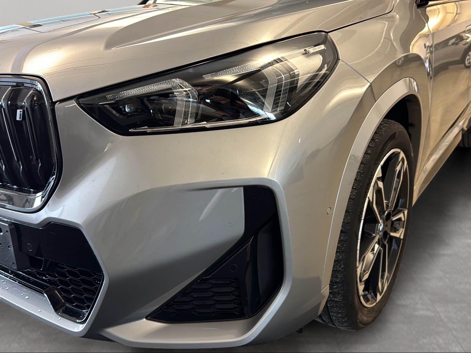 BMW iX1 xDrive30 M Sport AHK Driv.Assist+ Head-Up foto 9