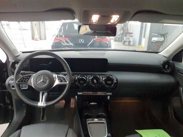 Fahrzeugabbildung Mercedes-Benz A 250 e R-Kamera+LED+TOTW+SHZ+DAB