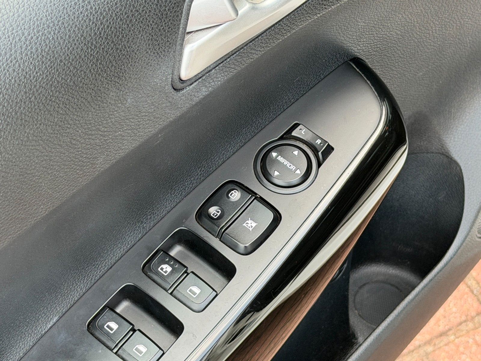 Fahrzeugabbildung Kia Picanto 1.0 Dream-Team Edition *Klima*Allwetter*