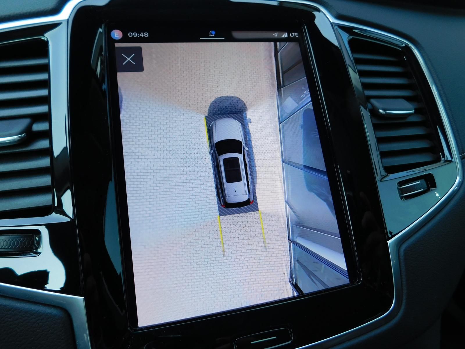 Fahrzeugabbildung Volvo XC90 B5 D Plus Bright