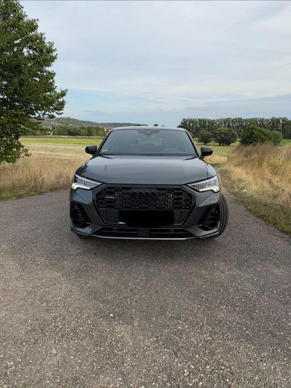 Image of Audi Q3