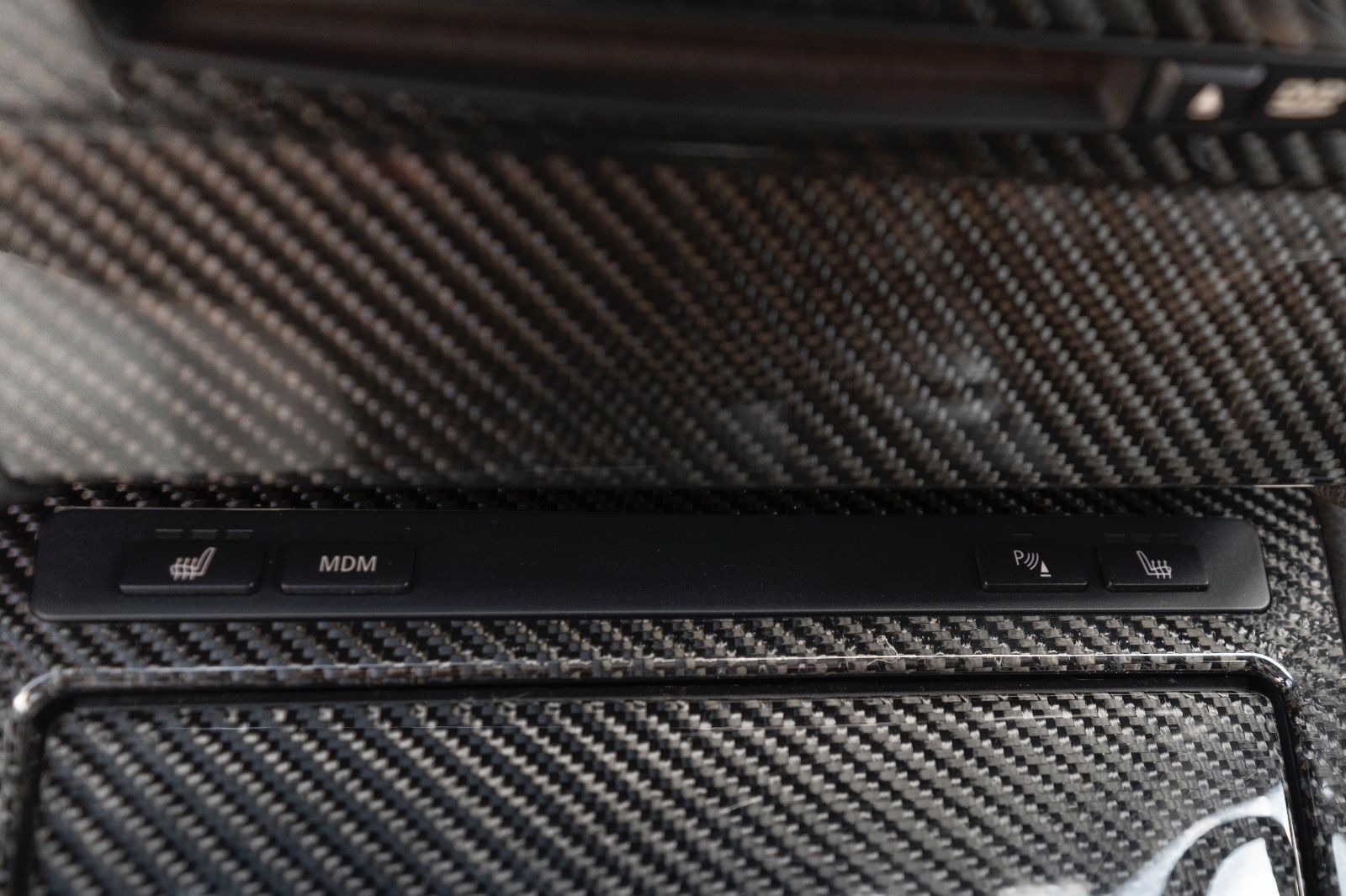 Fahrzeugabbildung BMW M6 Coupé Manual 1/323 Head Up Individual Audio