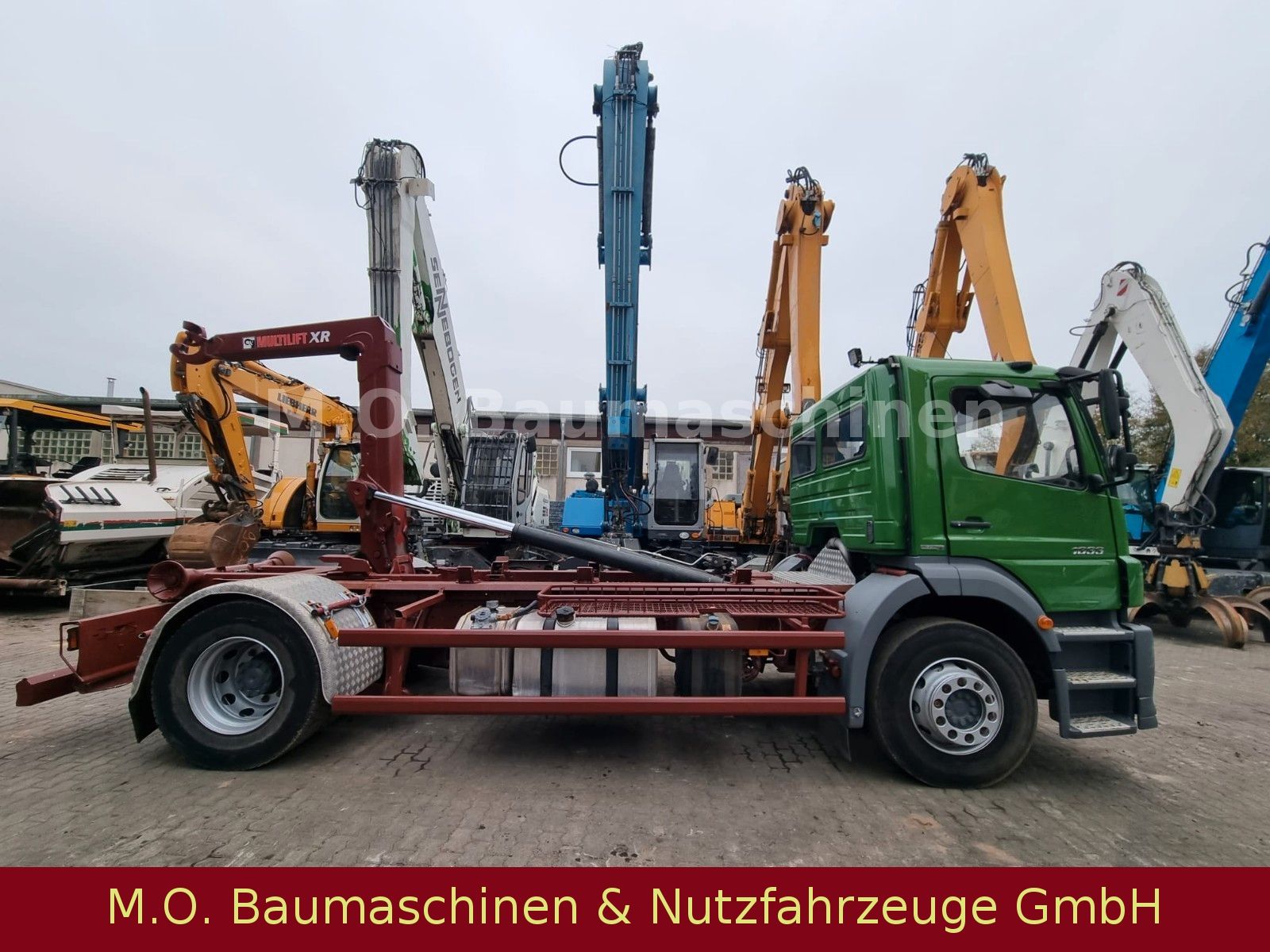 Fahrzeugabbildung Mercedes-Benz Axor 1833 /AC/Hiab XR 14S46 / 4x2 / Euro 5 /