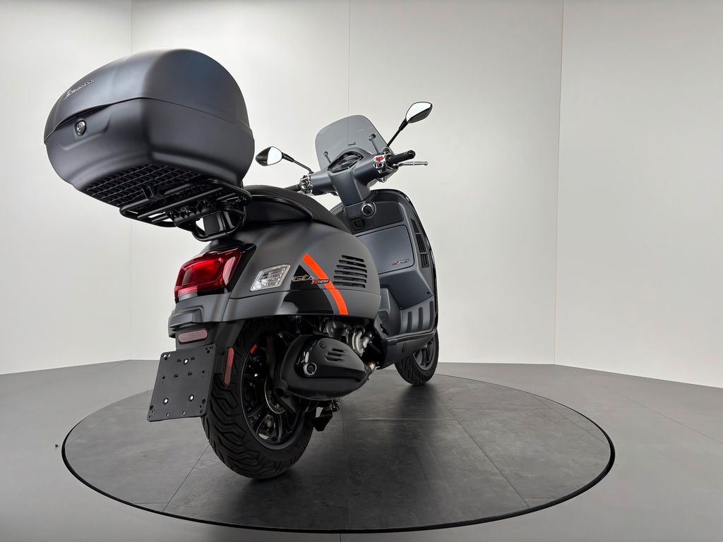 Fahrzeugabbildung Vespa GTS 300 SUPERSPORT *TOPCASE *TOP-ZUSTAND