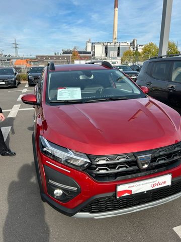 Dacia Sandero Stepway III neuwertig