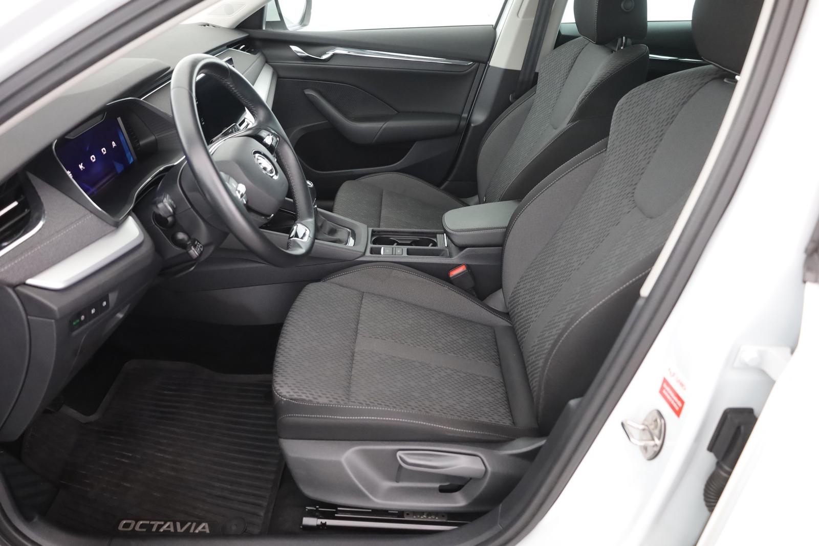 Skoda Octavia Combi 1.5 TSI Style LED Navi ACC Kamera