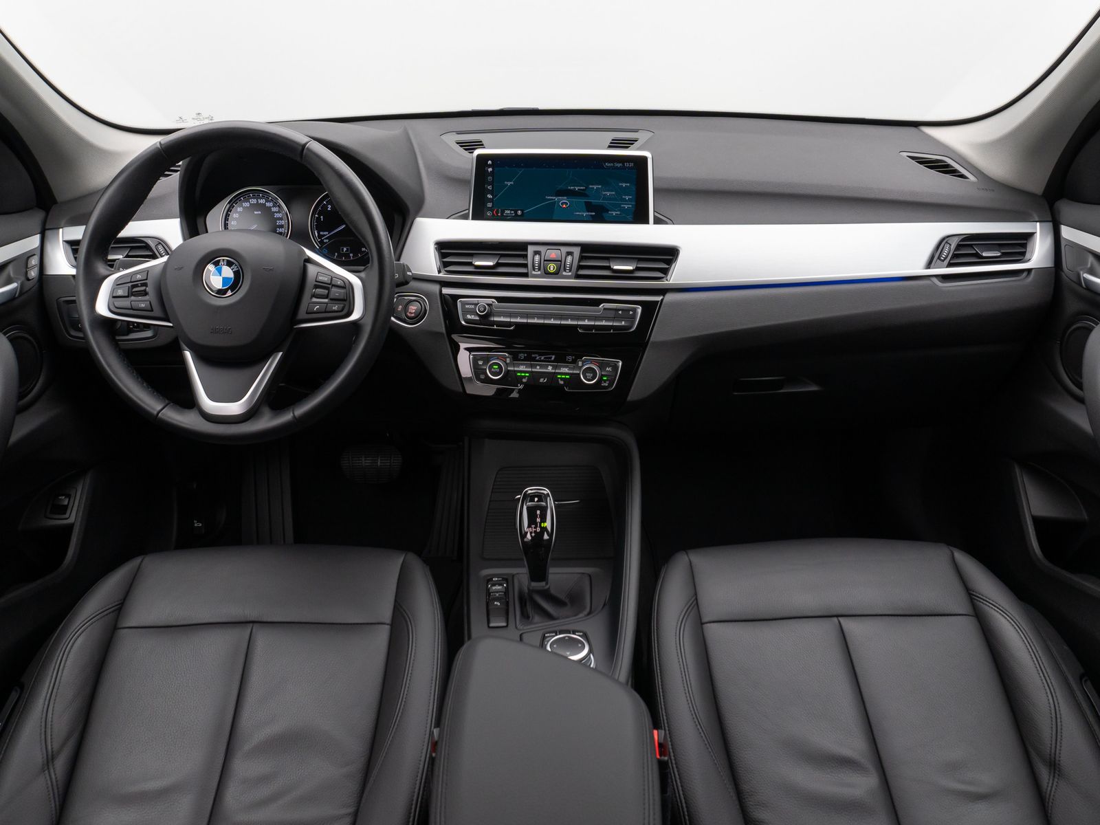 Fahrzeugabbildung BMW X1 sD18i Kamera DAB Alarm LED Navi Sport Geschwi