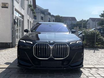 BMW 740 - 2