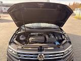 Volkswagen Tiguan 2.0 TSI 162kW DSG 4MOTION Highline Hi... - Volkswagen Tiguan mit Benzin-Antrieb: Vollleder, Beheizbare Frontscheibe, mit Klimaautomatik