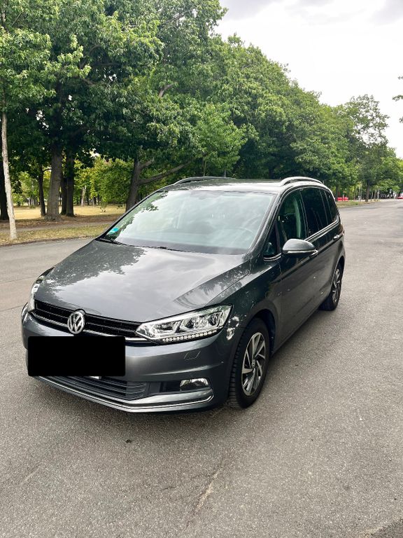 Image of Volkswagen Touran
