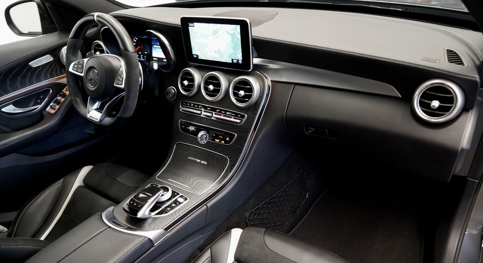 Mercedes Benz C 63 Amg
