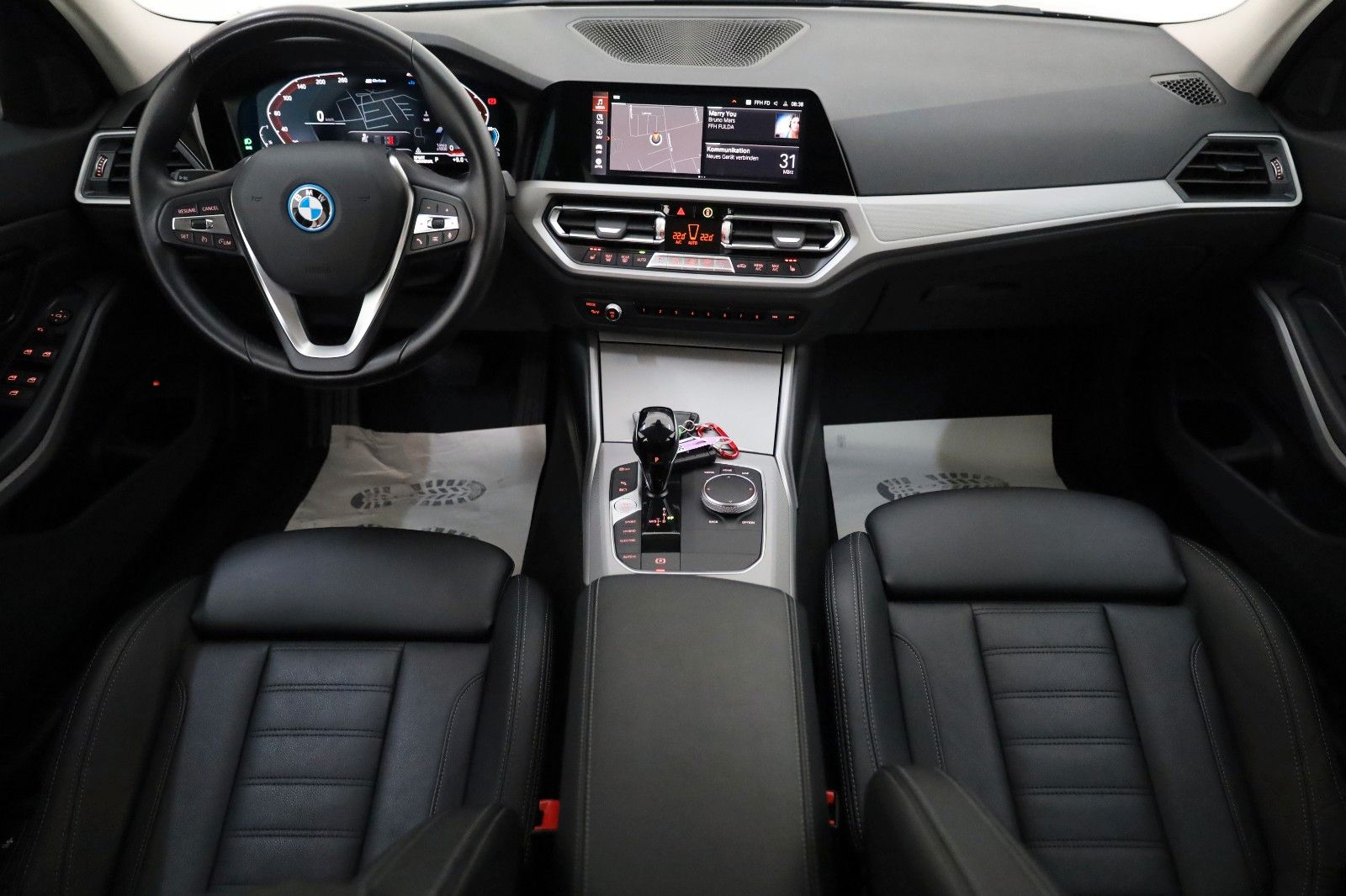 Fahrzeugabbildung BMW 320 e Advantage,Lim. Leder,Navi,LED,SH,Kamera