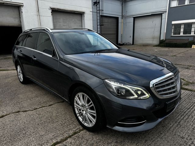 Mercedes-Benz E 220 ELEGANCE,NAVI,Bi-Xenon,WEBASTO,AHK