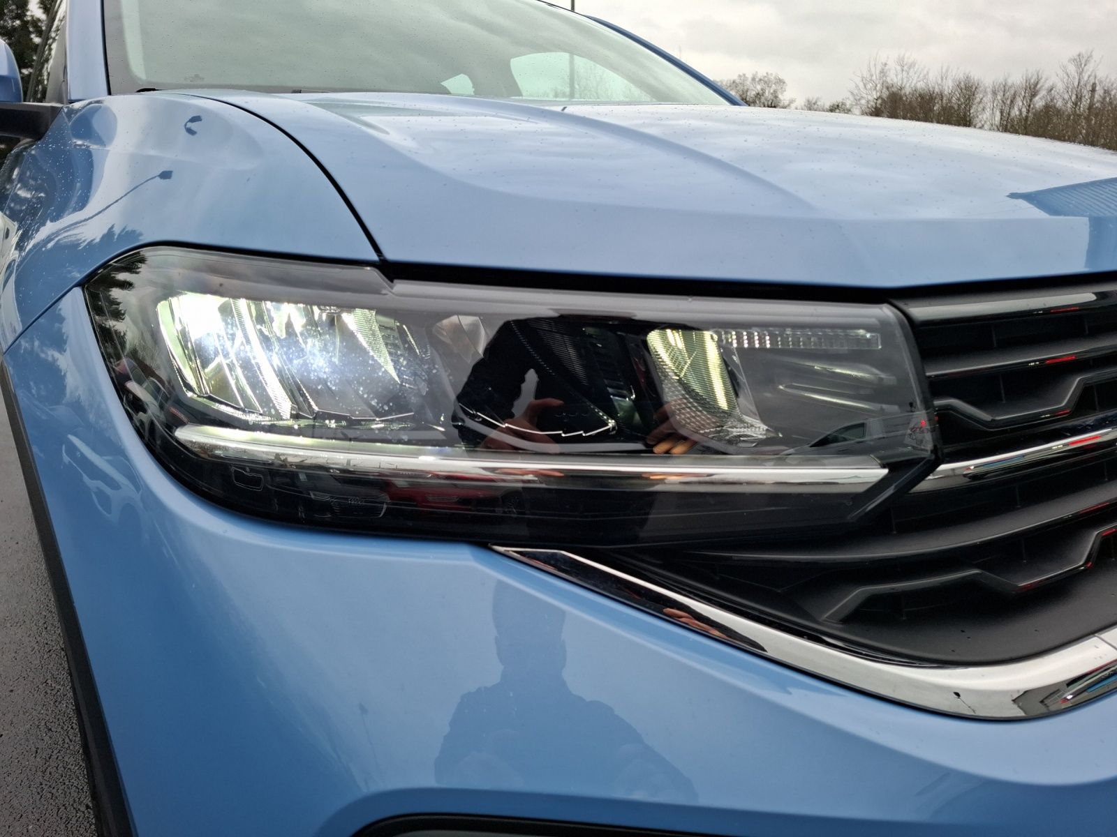 Fahrzeugabbildung Volkswagen T-Cross TSI Life LED Navi AID ACC RFK SH LM