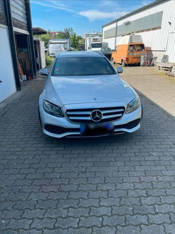 MERCEDES-BENZ Verkaufe Mercedes E220 Model w213 194 Ps
