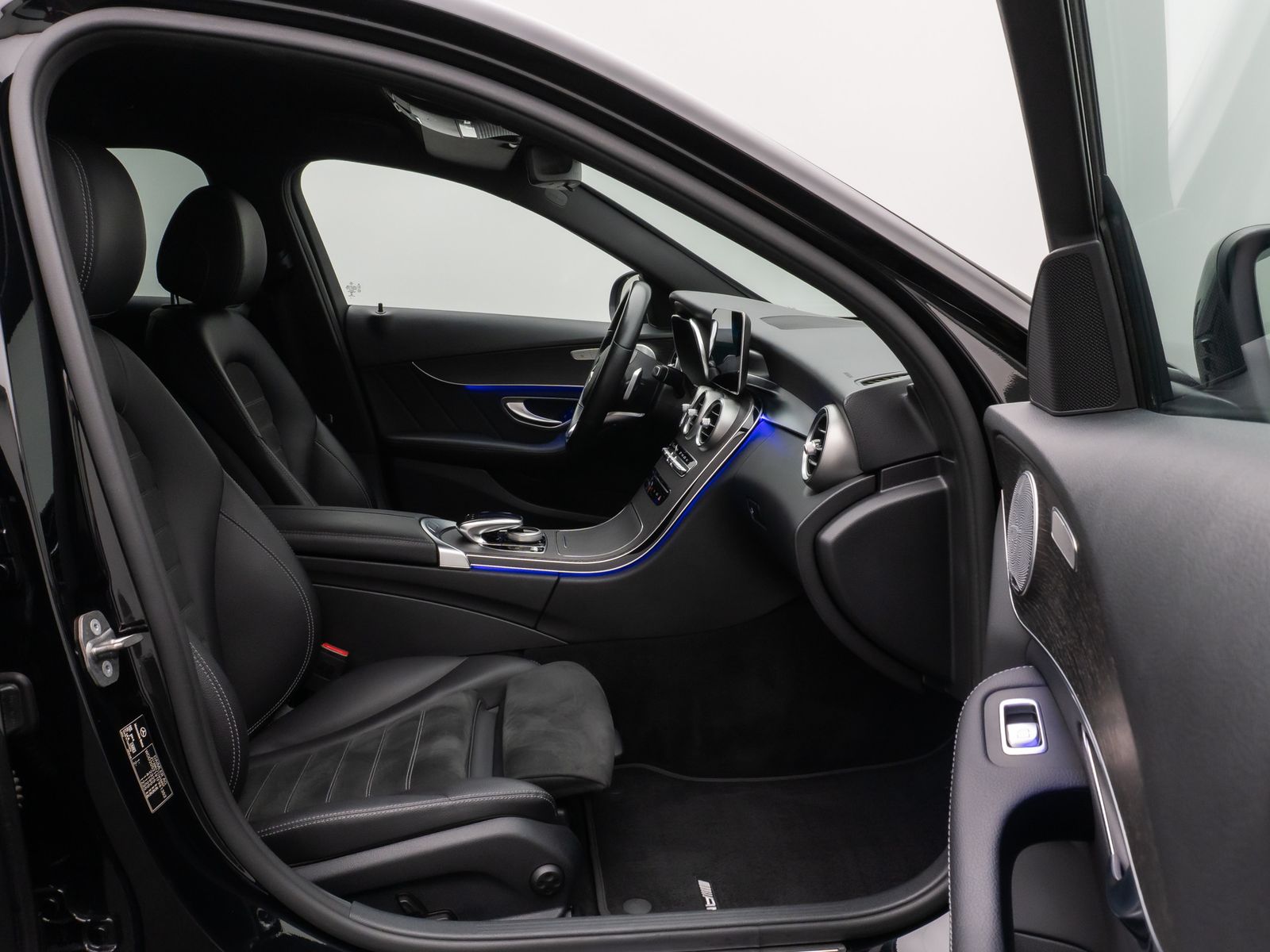 Fahrzeugabbildung Mercedes-Benz C 300d AMG Line 4Matic Kamera Burmester DAB