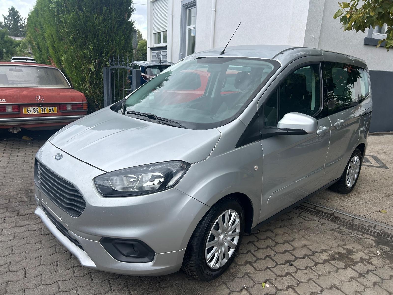 Ford Tourneo Courier Trend