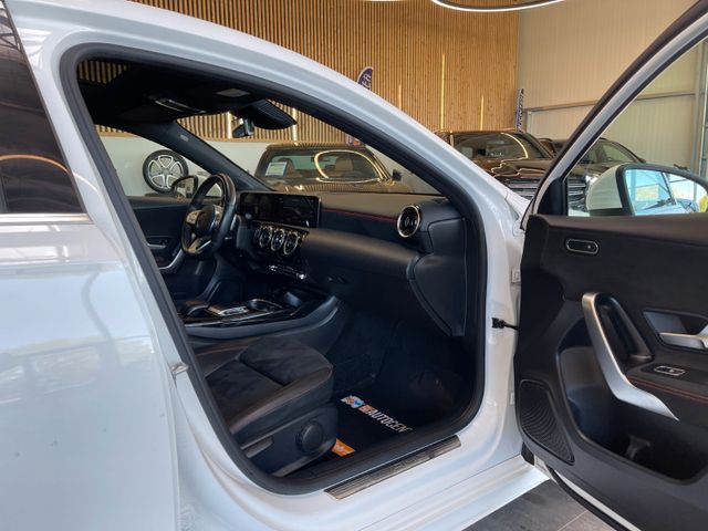 Mercedes-Benz A35 AMG 4Matic *PANO*LED*PDC*CARPLAY*