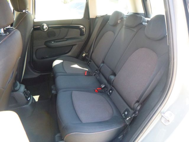 Fahrzeugabbildung MINI COOPER Countryman >AUT/KAM/NAVI/SHZ<