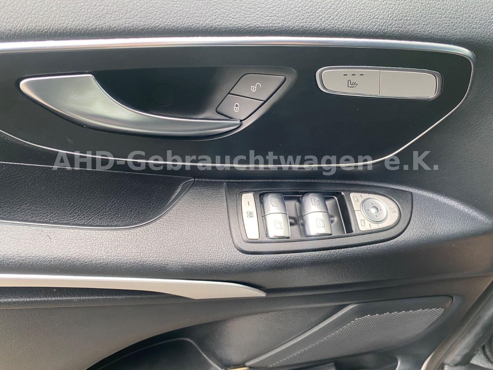 Fahrzeugabbildung Mercedes-Benz Vito Tourer 114/116/119 CDI Edition lang