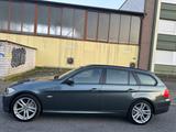 BMW Touring 320d,Sport,18 Zoll,Bremsen+reifen neu - BMW 320 aus 2010: Kombi, 320d
