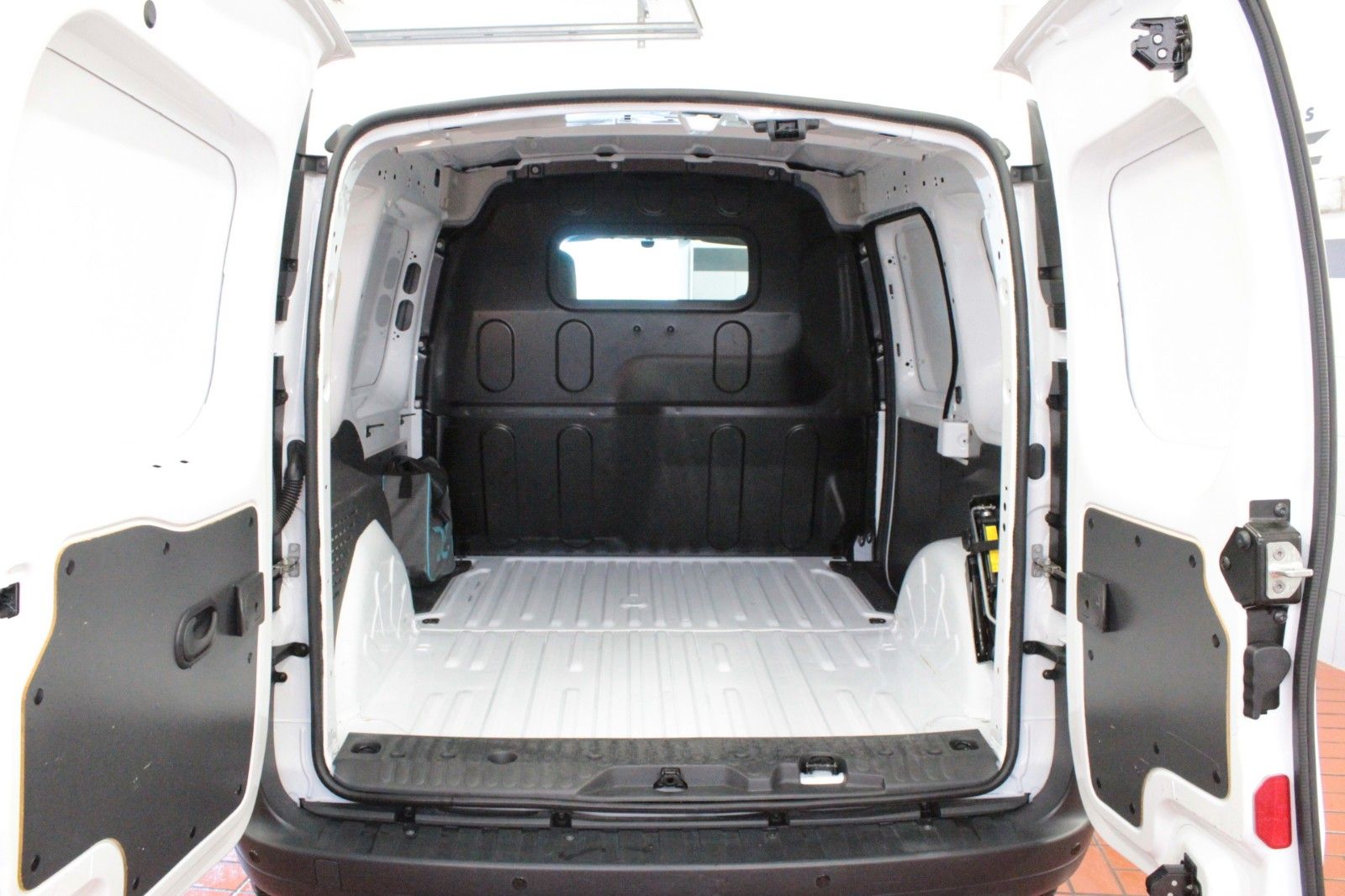 Fahrzeugabbildung Renault Kangoo E-TECH  ZE 33  100 % elektrisch