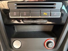 Fahrzeugabbildung Seat Alhambra FR-Line Navi Leder Xenon Sitzh 7.Sitze