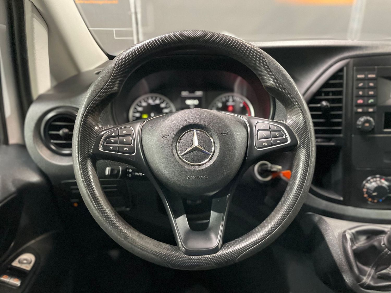 Fahrzeugabbildung Mercedes-Benz Vito 114 CDI lang #LED#Klima#Tempomat