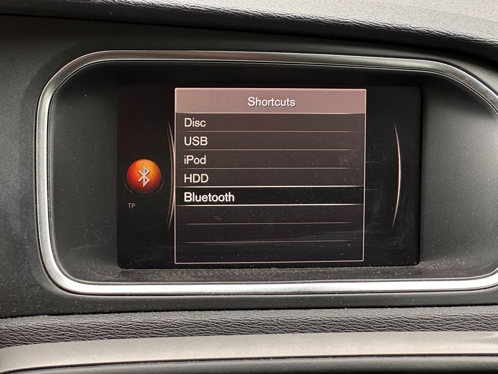 Volvo V40 D2 Kinetic *Navi*LED*CD-Player*Händler*