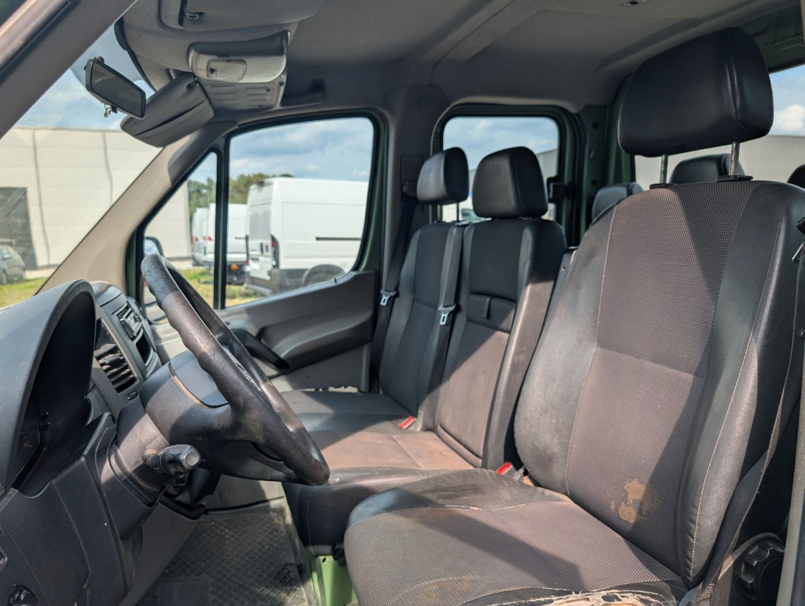 Fahrzeugabbildung Mercedes-Benz Sprinter Pritsche DoKa AHK