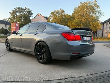 BMW 730 - 2