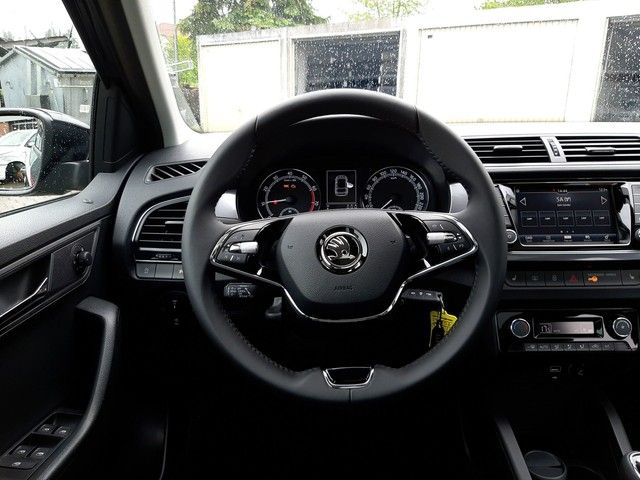 Fahrzeugabbildung Skoda Fabia Combi Best of Clever 1.0TSI Navi PANO