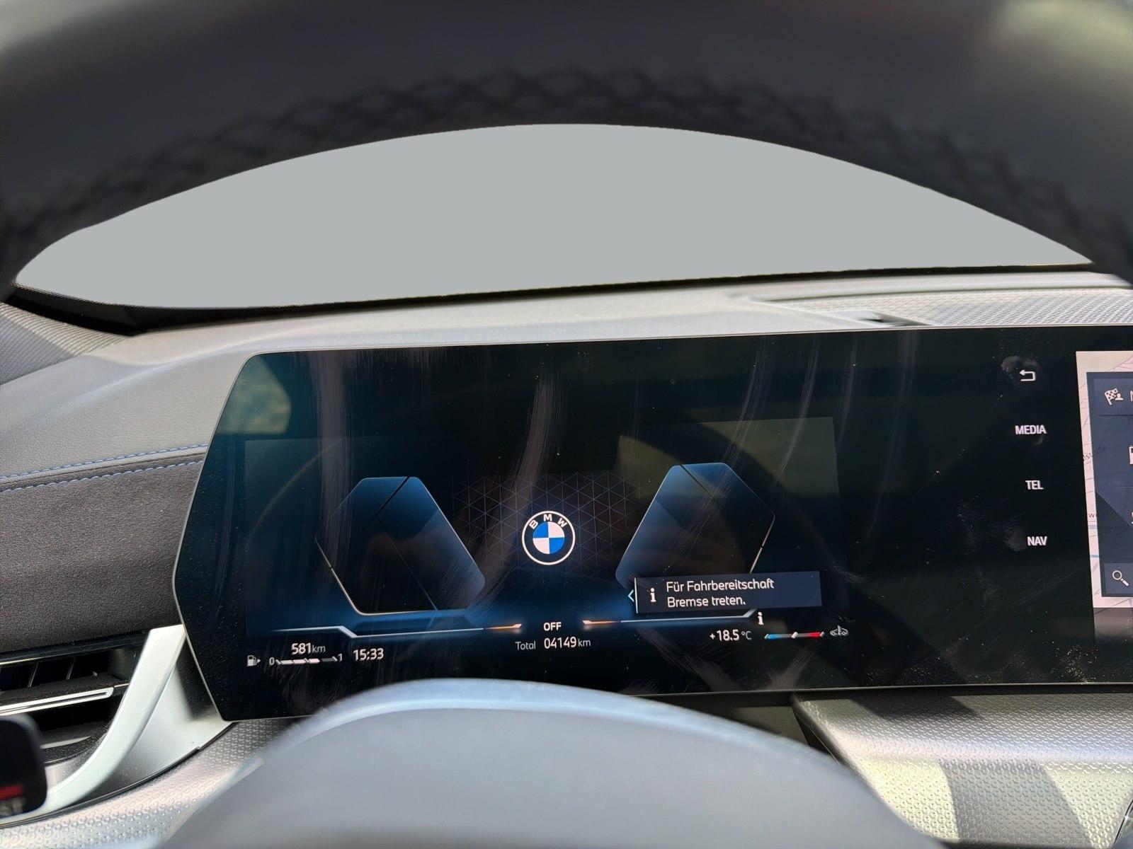 BMW X1 sDrive18i M Sportpaket | AHK PANO RFK HIFI BT