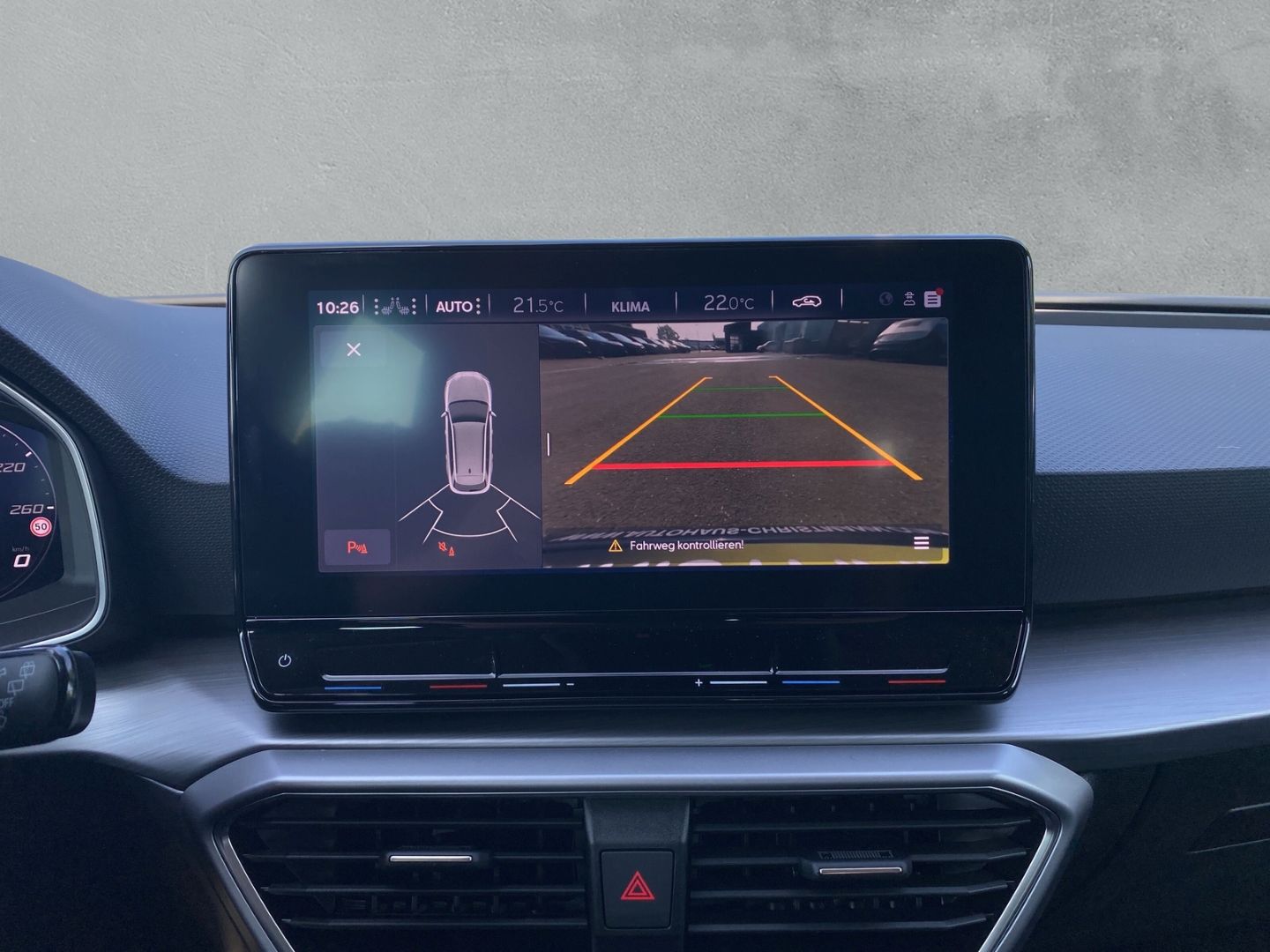 Fahrzeugabbildung SEAT Leon Sportstourer FR 2.0 TDI EU6d *Navi *digital