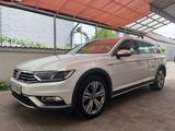 Volkswagen Passat Alltrack 2.0 TDI SCR 176kW DSG BMT 4M... - Volkswagen Passat Alltrack aus 2016