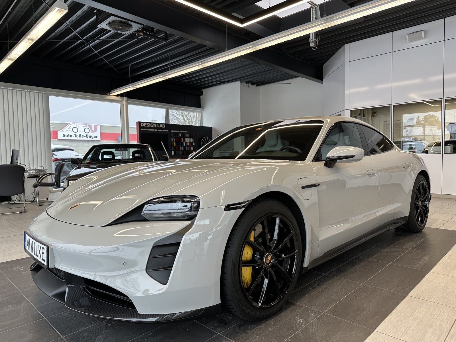 PORSCHE Taycan Turbo S/KREIDE/CARBON/CERAMIC/