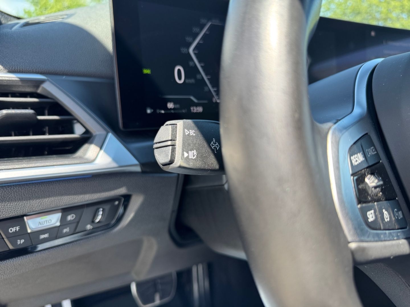 BMW 330 d M-Sport LED KLIMAAUTO NAVI SHZ PDC ALU 19' foto 23