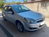 Opel Astra 5p 1.4 GPL Enjoy FULL TAGLIANDATA NEO - Opel Astra mit LPG-Antrieb: Limousine