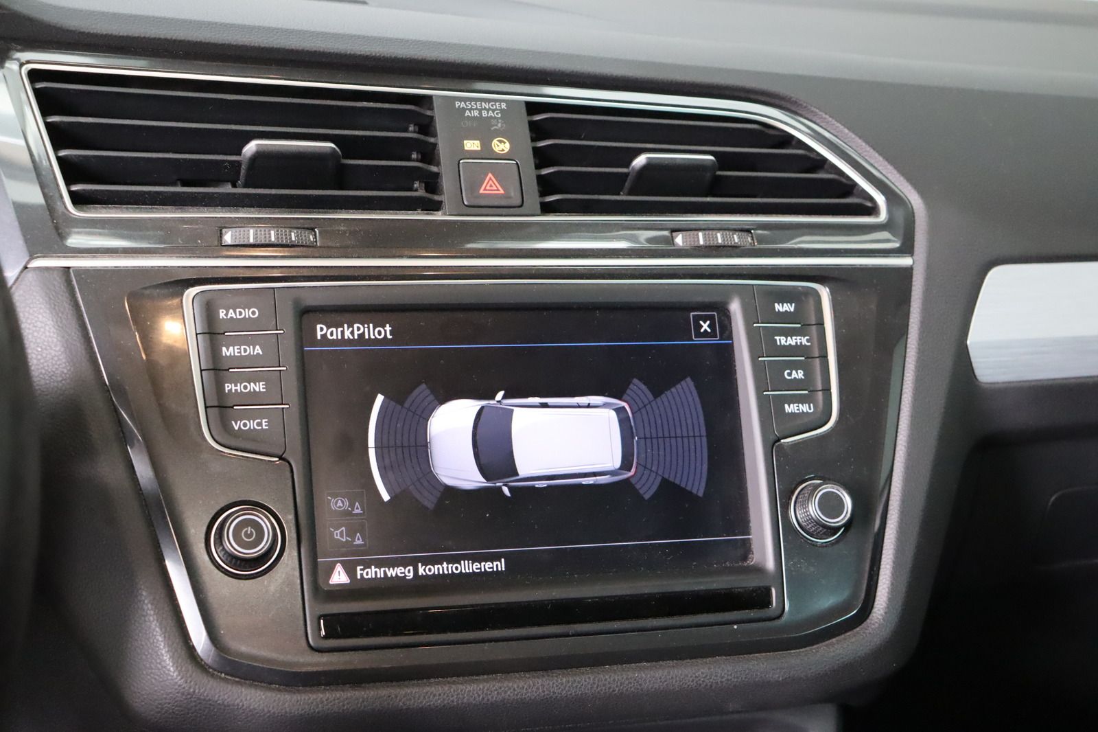 Fahrzeugabbildung Volkswagen Tiguan 4Motion 1. Hand  *Sitzhzg. * LED