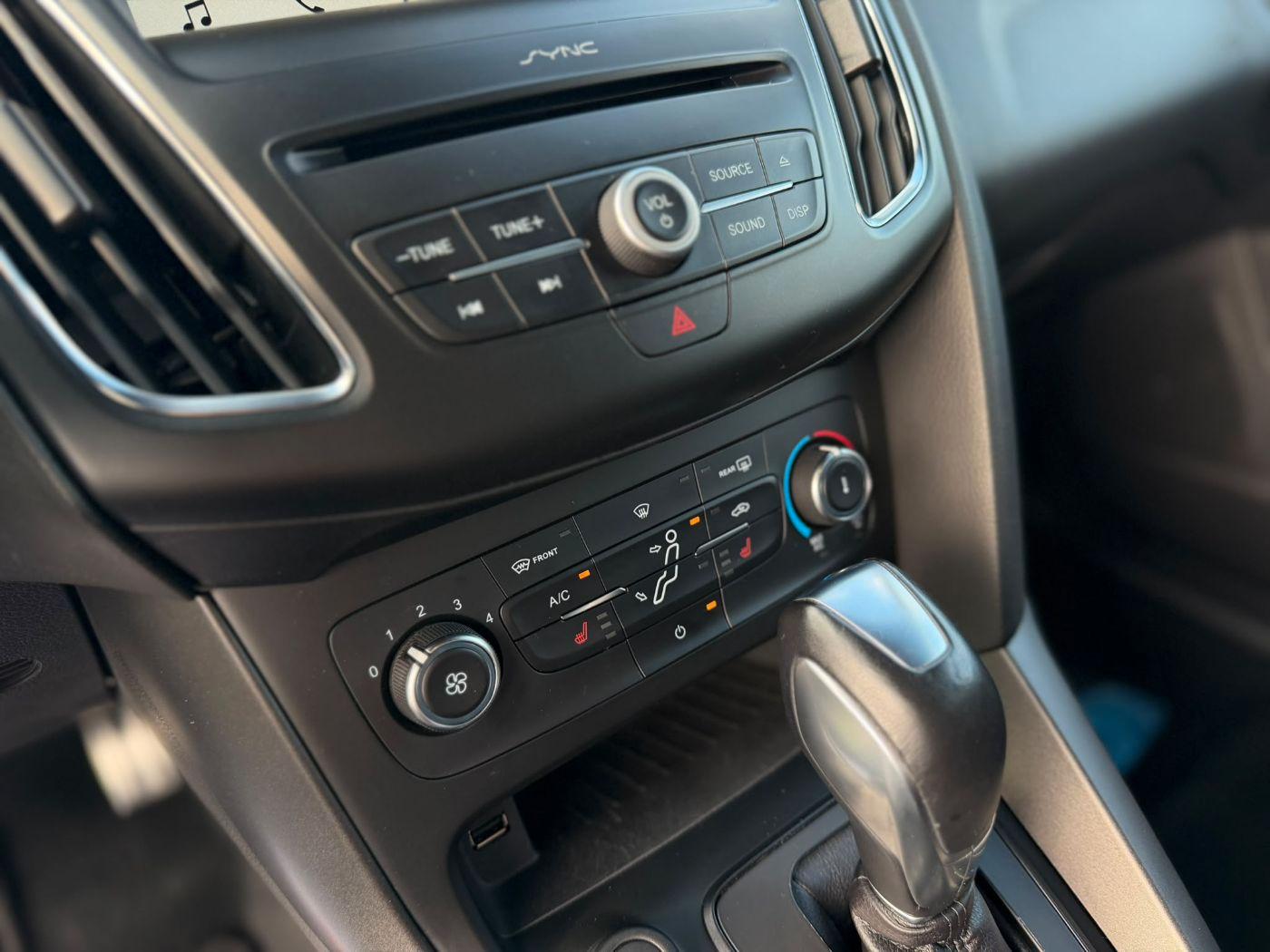 Ford Focus ST-Line Navi PDC SHZ Winterp. Facelift Kam