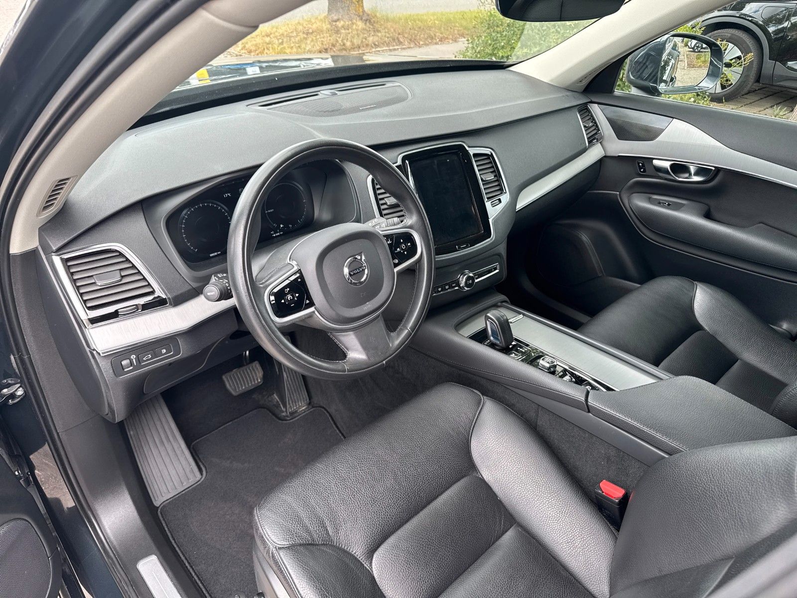 Fahrzeugabbildung Volvo XC90 Inscription Expression Recharge, WINTERPAKE