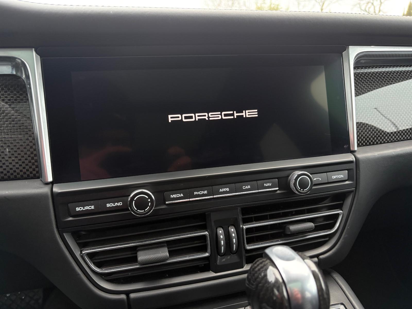 Porsche Macan S Carbon+LED+PDLS+Panorama+21"+Kamera+AHK