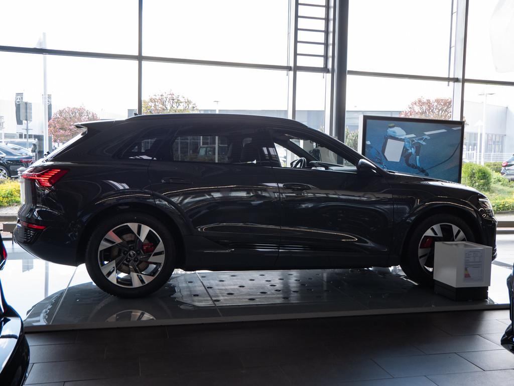 Audi Q8 S line 50 e-tron quattro 1.226,- EUR MTL* ACC