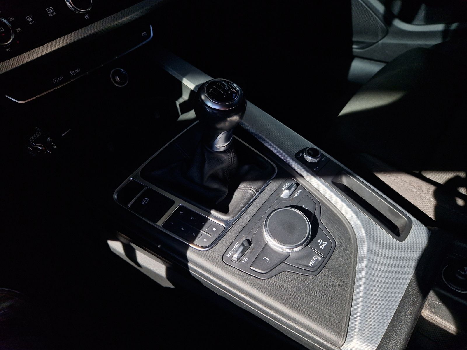 Fahrzeugabbildung Audi A4 Avant sport KLIMA XENON NAVI ALU
